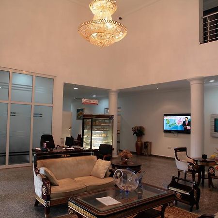 Immaculate Suites And Apartments Mobushipe Luaran gambar