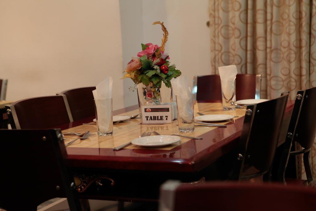Immaculate Suites And Apartments Mobushipe Luaran gambar